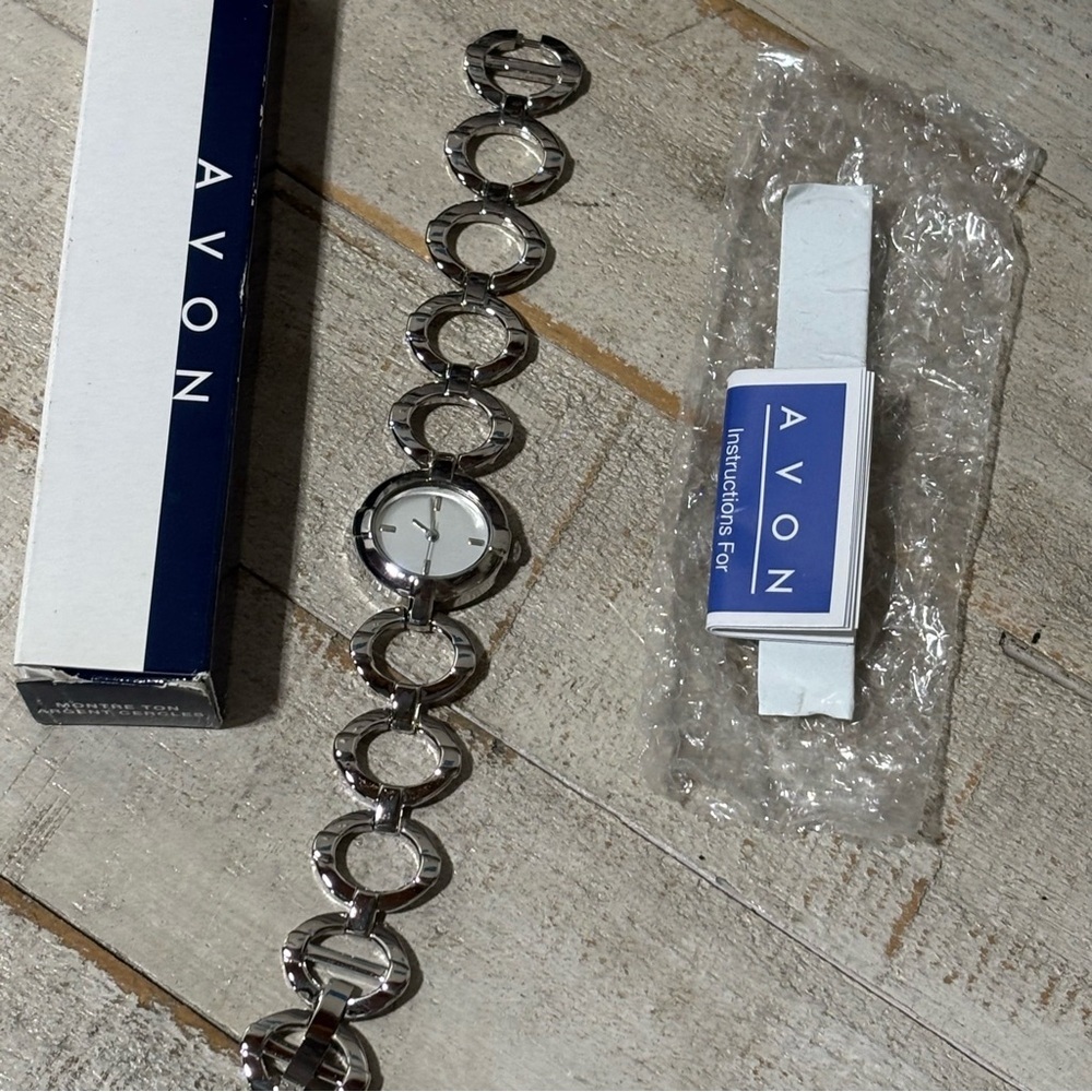 NWT❤️Avon Silverton Circle - Picture 2 of 5